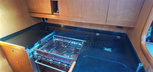 COMAR YACHTS - COMET 45s - interiors