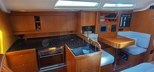 COMAR YACHTS - COMET 45s - interiors