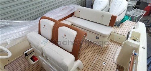 INVICTUS YACHT - INVICTUS CX270 - exteriors
