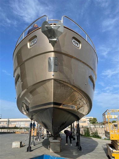 AZIMUT YACHTS - MAGELLANO 66 - exteriors
