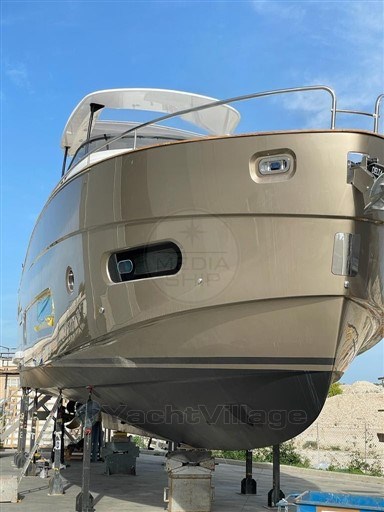 AZIMUT YACHTS - MAGELLANO 66 - exteriors
