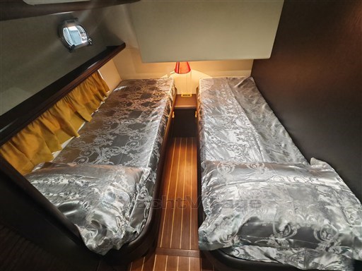 Cantieri Estensi Maine 535  Ospiti doppia a dx