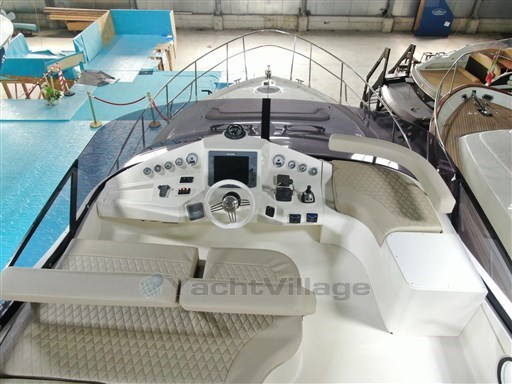 Enterprise Marine 420 Vista  verso prua 