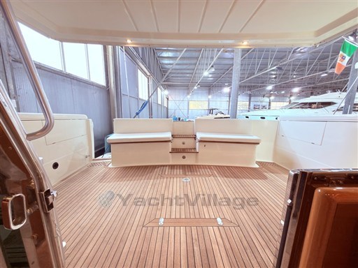 Ferretti 165-44-pozzetto