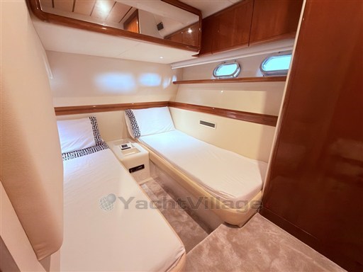 Ferretti 165-36-cabina ospiti