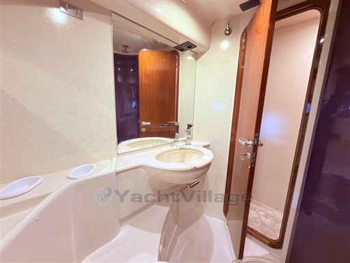 Ferretti 165-34-bagno ospiti