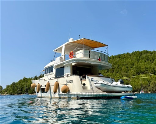 Cantieri Estensi 535 Maine in rada