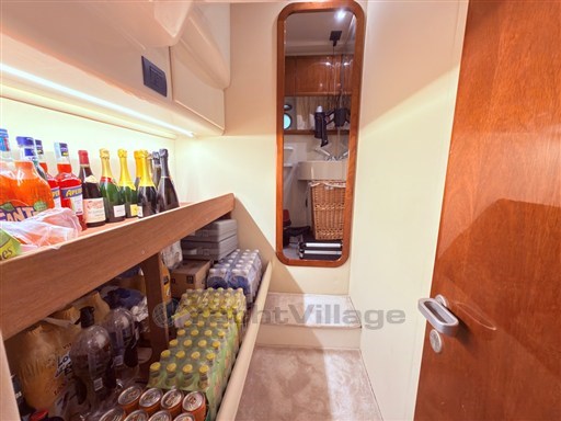 Ferretti 165-19-cabina equipaggio