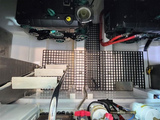 Sealine SC 35 Ingresso in sala macchine