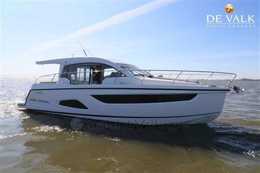 Sealine C 390