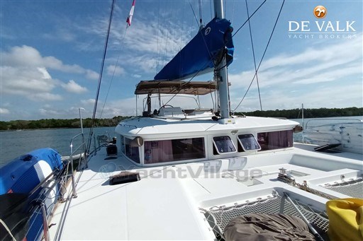 12j3vmlv74.jpg