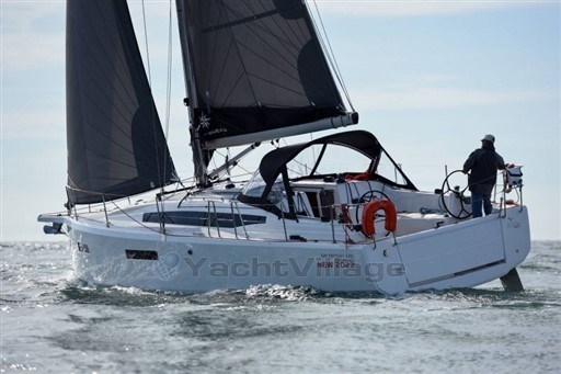 ajsq7mop5m.jpg