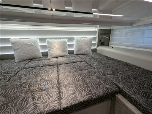 Cranchi 46 Luxury Tender master cabin detail