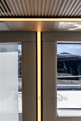 Azimut S7New lighting detail