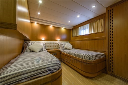 _MOT7066-HDR (1)