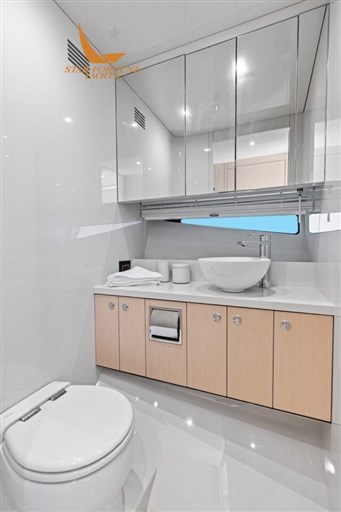 Scout-670-lxs-interior-IMG_2840-640x960