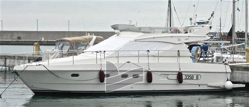 Ferretti 43