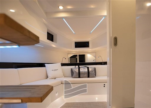 Salone - Cabina di prua.JPG