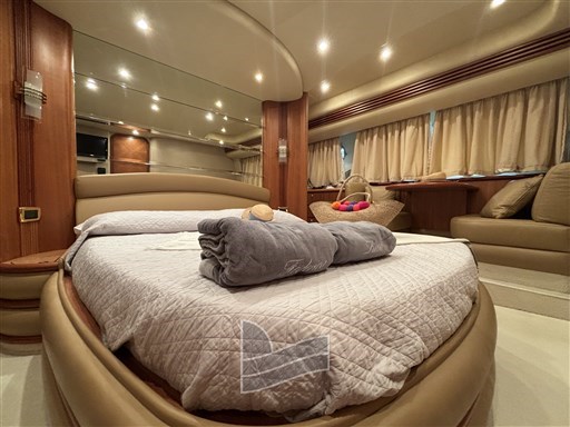 Dettaglio armatoriale.jpg