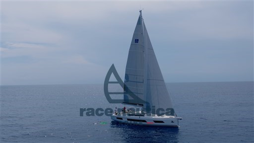 Dufour Yachts 44