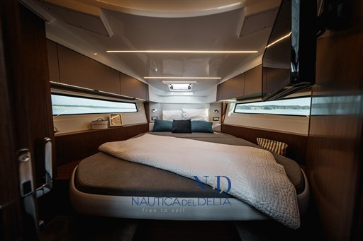 241105_MxHpics_Beneteau_A_0802.jpg-1900px.JPG
