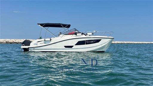 Quicksilver Active 875 Sundeck