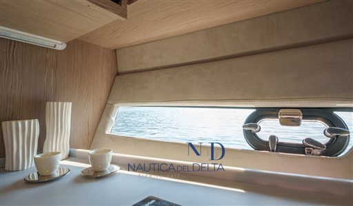 C3X_Interior_08.jpg