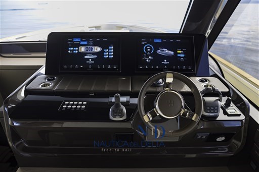 InvictusYacht_ST550_55.jpg