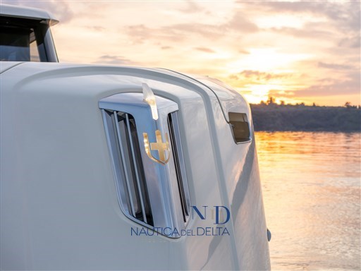 InvictusYacht_ST550_6.jpg