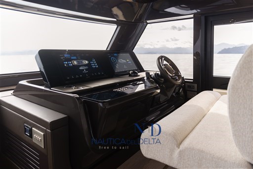 InvictusYacht_ST550_54.jpg
