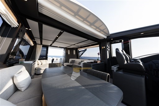 Azimut S8114.jpg