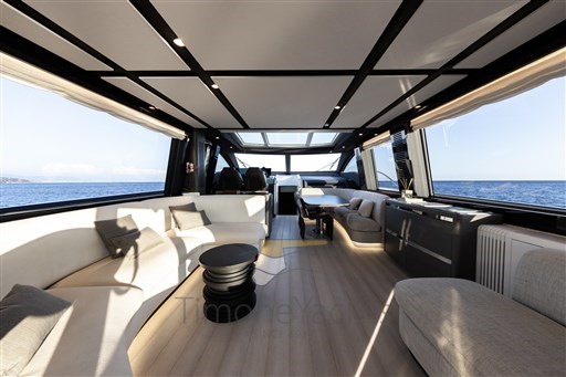 Azimut S8138.jpg