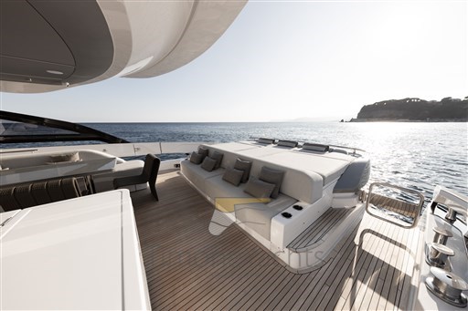 Azimut S8085.jpg