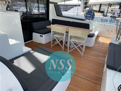 Lagoon 42
