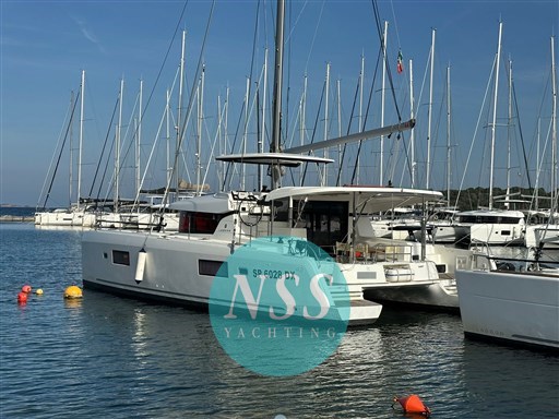 Lagoon 42