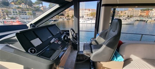 Absolute yacht boat 47 flybridge bella yacht . 1yachtforyou . mathieu gueudin (23)