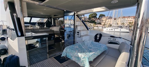 Absolute yacht boat 47 flybridge bella yacht . 1yachtforyou . mathieu gueudin (15)